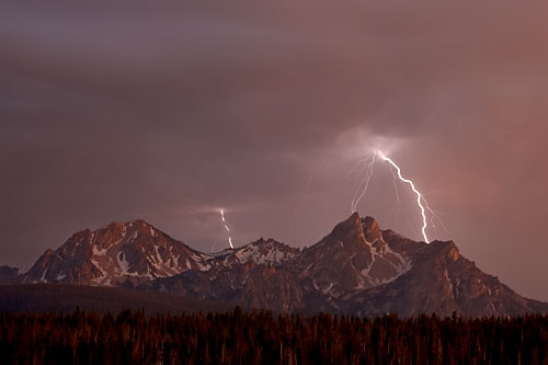 Lightning Over The Sawtooth
