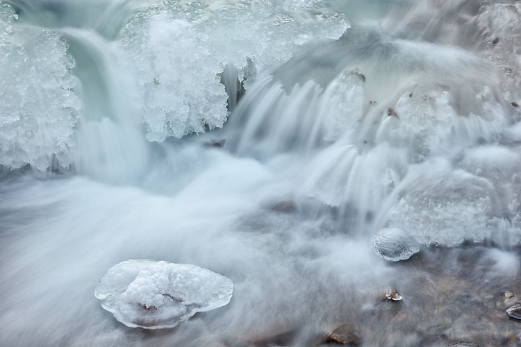 Frozen Cascades